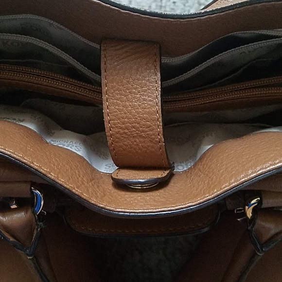 Michael Kors Large Hamilton Tote/Satchel - Picture 8 of 9